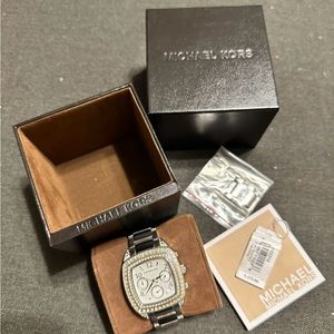 Michael Kors Watch Style #5104